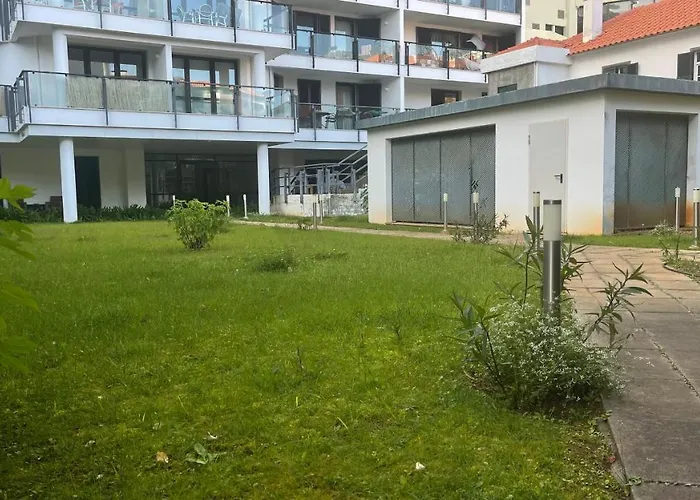 Sea And Sun 4 - Jardins Da Imperatriz