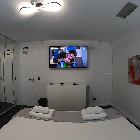 Sea And Sun 4 - Jardins Da Imperatriz *