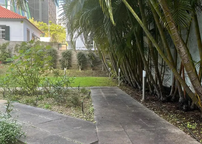 Sea And Sun 4 - Jardins Da Imperatriz